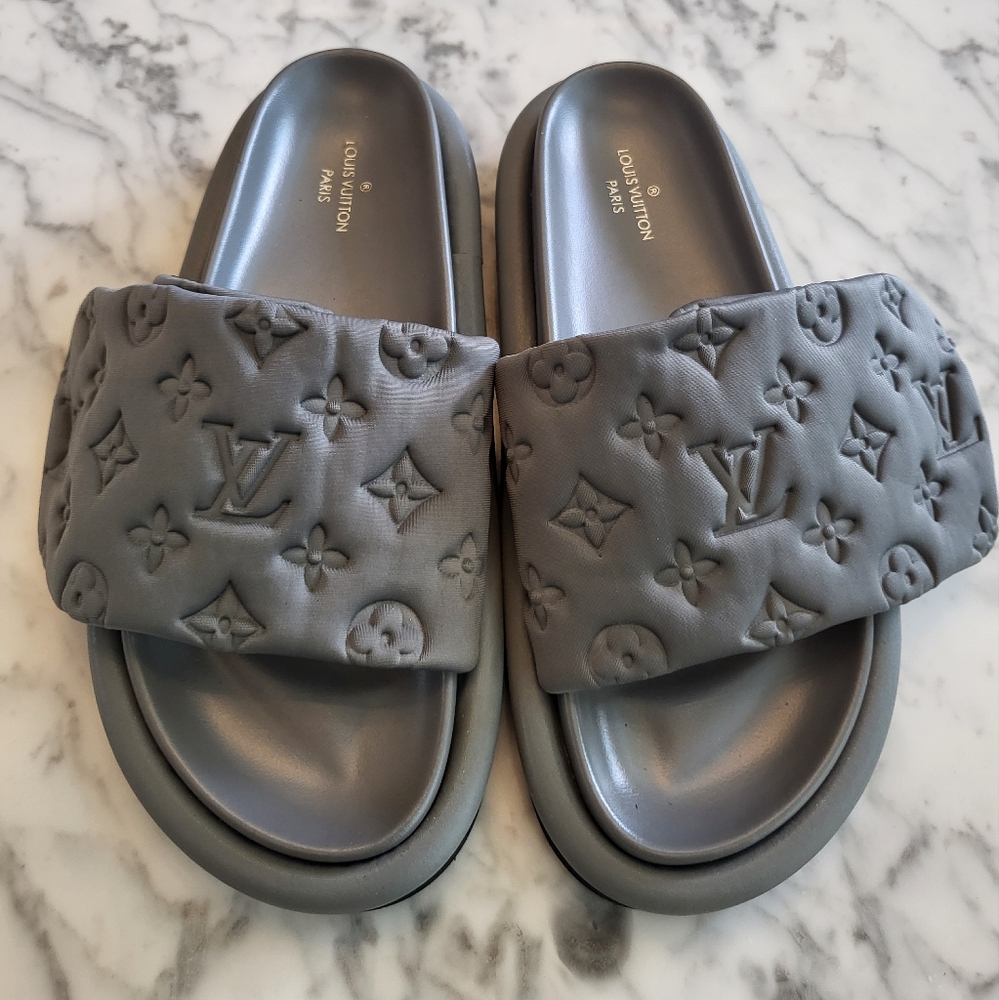 Louis vuitton pillow flats 37